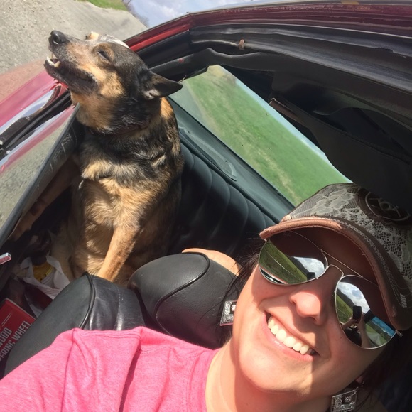 Meet your Posher, Kendra - Picture 4 of 5